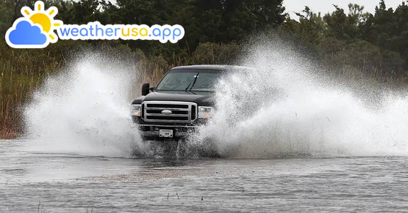 Tornado Sirens Sound in Chicago as Severe Weather Hits Midwest